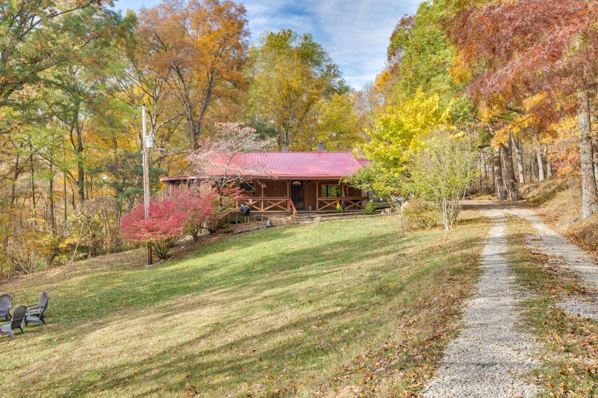 French Lick Getaway With Deck, Grill And Fire Pit! Villa ภายนอก รูปภาพ