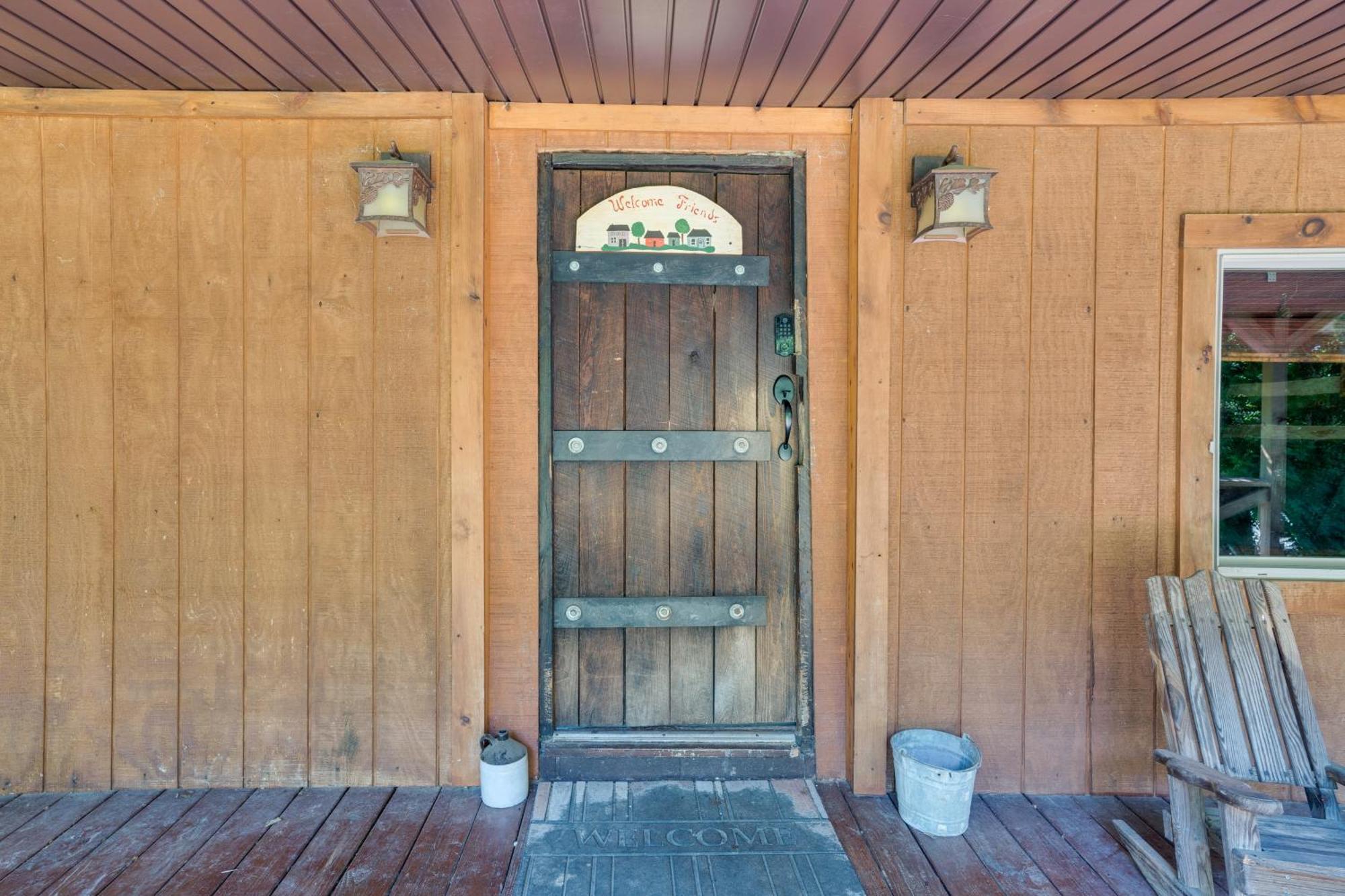 French Lick Getaway With Deck, Grill And Fire Pit! Villa ภายนอก รูปภาพ