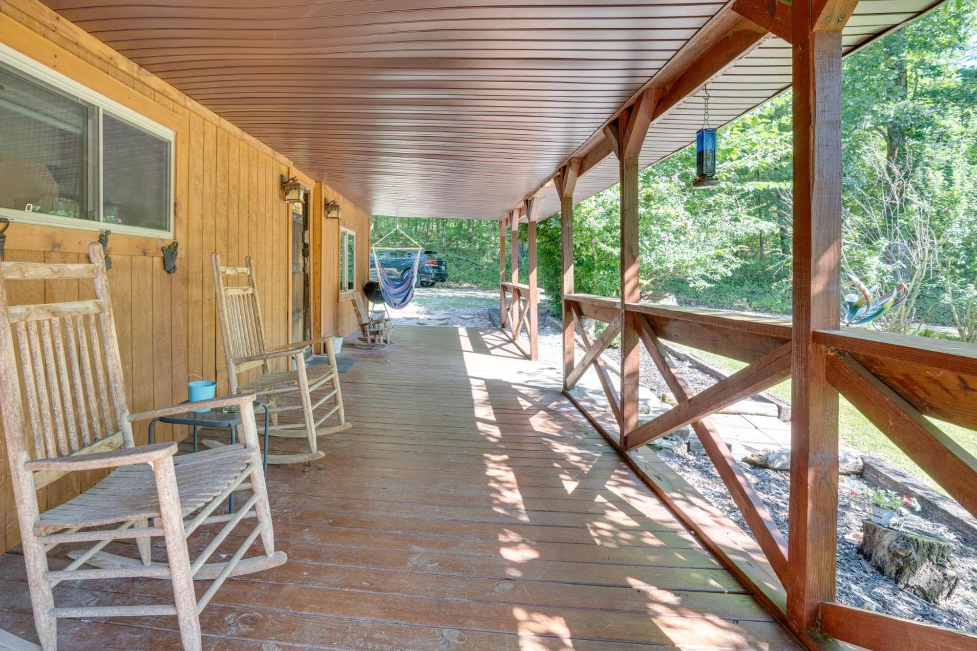 French Lick Getaway With Deck, Grill And Fire Pit! Villa ภายนอก รูปภาพ